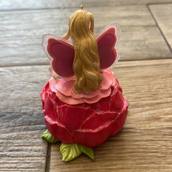 Hallmark Barbie Fairytopia 2005 Ornament - Picture 4 of 7